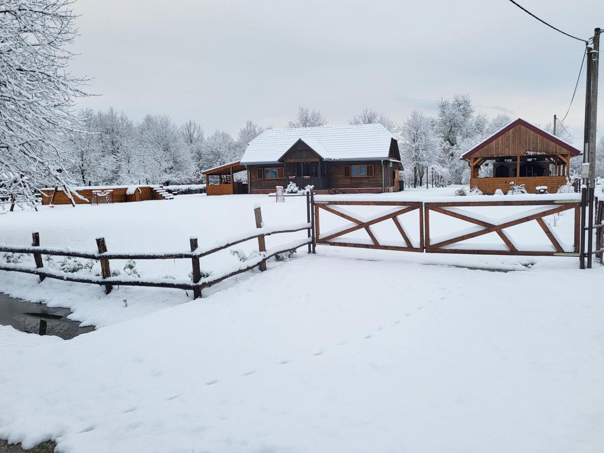 Kuca Za Odmor Jopi I Mare Villa Topusko Exterior foto